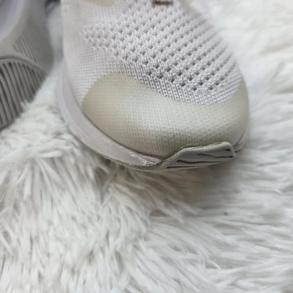 Lacoste Run Spin Knit Sneakers White Blue Athletic Shoes Size 8 - Picture 11 of 11